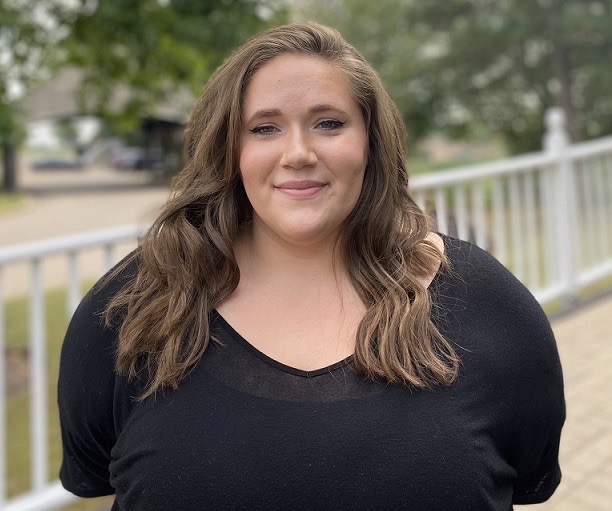 Lauren Mickelson headshot