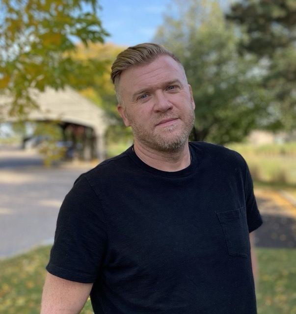 Tim Olsen headshot